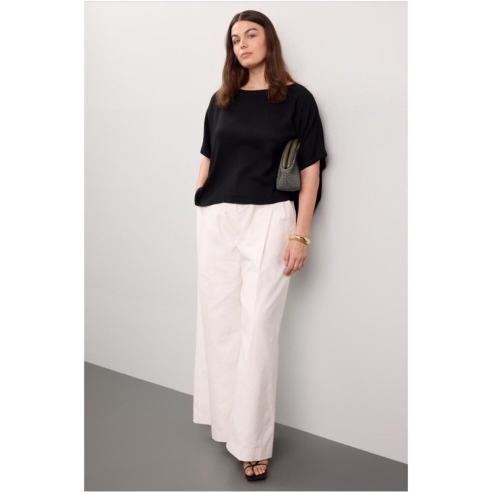 Natori Stretch Crepe Top Size: S/M - Picture 3 of 13